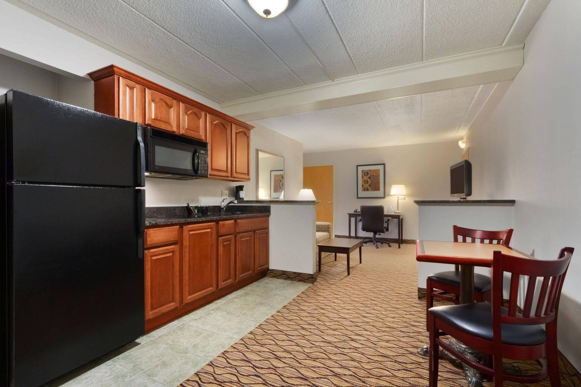 Comfort Inn & Suites Glen Mills - West Chester Kültér fotó