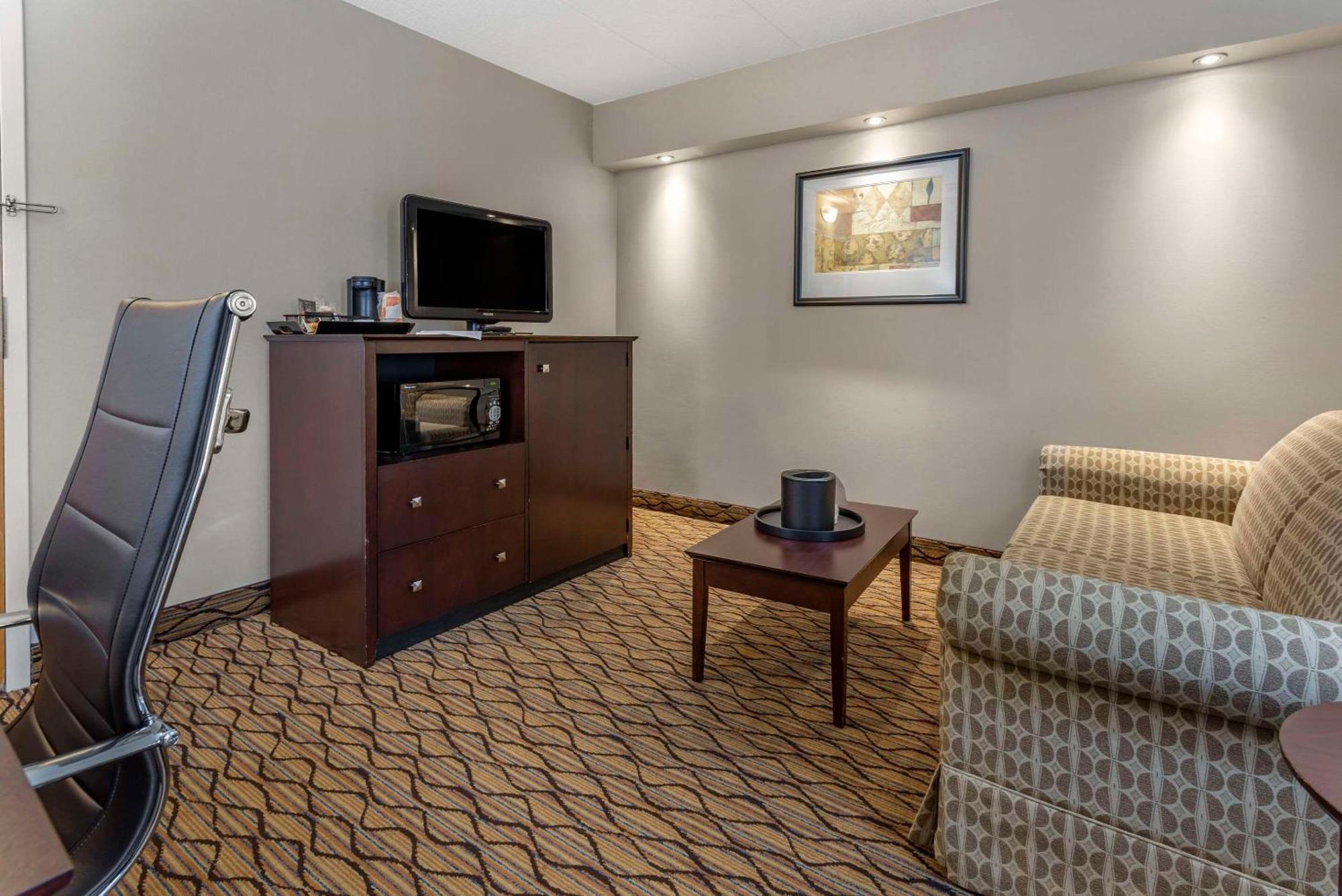Comfort Inn & Suites Glen Mills - West Chester Kültér fotó